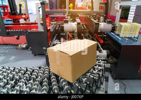 Produktionslinie mit automatischen Förderband, Industrie-Track. Stockfoto