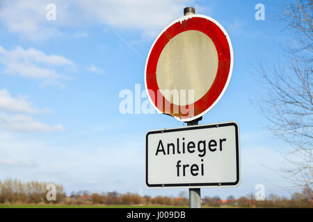 Deutsche Straße Verbotszeichen, nur für Hausgäste Stockfoto