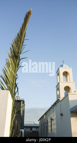 Adelaide, Australien. 8. April 2017. Kirchen in Adelaide sind mit Palmen für den Beginn der Karwoche und Ostern geschmückt. Am Palmsonntag erinnert an den Einzug Jesu in Jerusalem vor Karfreitag Credit: Amer Ghazzal/Alamy Live-Nachrichten Stockfoto