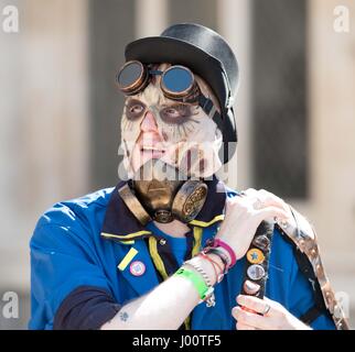 London, 8. April 2017, London Games Festival Parade, Cosplayer Stockfoto