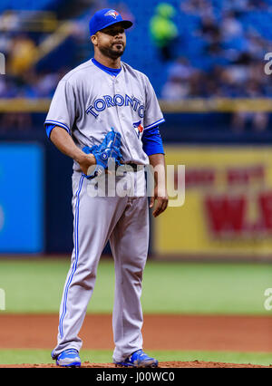 Tropicana Field. 7. April 2017. Florida, USA-Toronto Blue Jays ab Pitcher Francisco Liriano (45) im Spiel zwischen der Blue Jays und die Sonnenstrahlen im Tropicana Field. Del Mecum/CSM/Alamy Live-Nachrichten Stockfoto