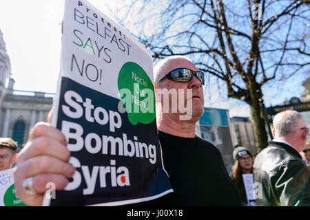 Belfast, Nordirland. 08 Apr 2017 - gegen den syrischen Bombardierungen Protest von Donald Trump, Belfast Stockfoto