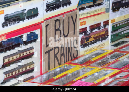 Brentwood, Essex, 8. April 2017.  Modell Züge bei einem großen Toy fair Credit: Ian Davidson/Alamy Live News Stockfoto