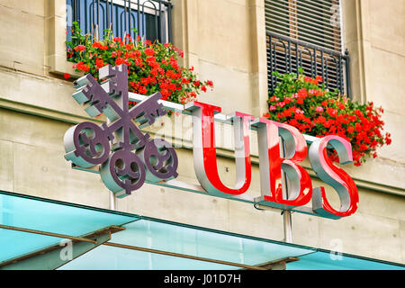 Bern, Schweiz - 31. August 2016: UBS Bank Symbol an der Stadt von Bern, Schweiz Stockfoto