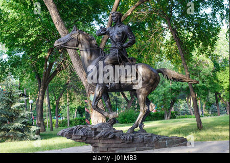 Orenburg, Russland-Juni 23,2016, sowjetische Soldaten. Skulptur Kavallerist für Speicher 11 Kavallerie-Division von großen Vaterländischen Krieg 1941-1945 Stockfoto