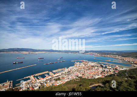 Luftaufnahme über Gibraltar Stadt und Bucht Stockfoto