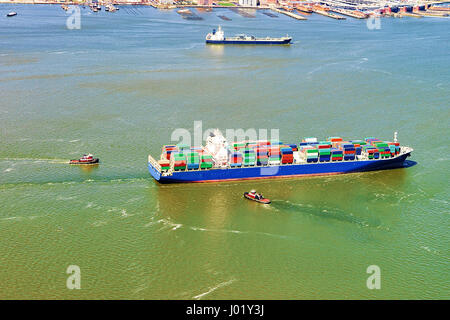 Luftaufnahme von Bayonne Container Schiff, NJ, USA Stockfoto