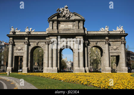 Puerta de Alaca am Plaza De La Independencia (Spanien) Stockfoto