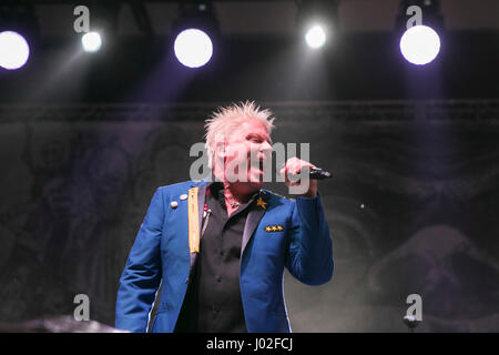 Dana Point, Kalifornien, USA. 8. April 2017. Dexter Holland von The Offspring funktioniert bei The Sabroso Craft Beer, Taco und Musik-Festival am 8. April 2017 in Dana Point, Kalifornien. Bildnachweis: Das Foto Zugang/Alamy Live-Nachrichten Stockfoto