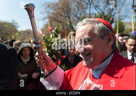 Spanien, Barcelona. 9. April 2017. Der Kardinal-Erzbischof von Barcelona, Lluís Martínez Sistach hat den Segen der Zweige am Sonntag der Zweige voraus. Bildnachweis: Charlie Perez/Alamy Live-Nachrichten Stockfoto