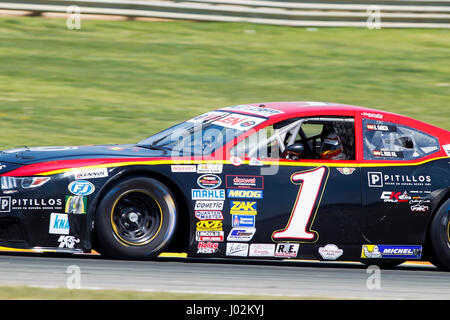 Valencia, Spanien. 9. April 2017.  Borja Garcia während der NASCAR WHELEN EUROSERIE Sitzung Sonntag in Circuit Ricardo Tormo, Cheste, Valencia, Spanien. Foto: Cronos/Omar Arnau/Alamy Live News Stockfoto
