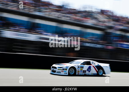 Valencia, Spanien. 9. April 2017.  Doubek während der NASCAR WHELEN EUROSERIE Sitzung Sonntag in Circuit Ricardo Tormo, Cheste, Valencia, Spanien. Foto: Cronos/Omar Arnau/Alamy Live News Stockfoto