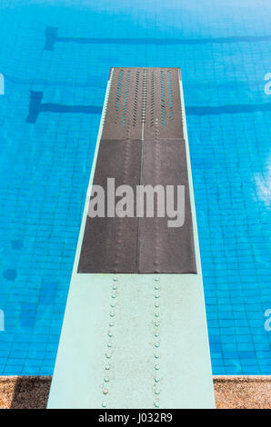 Sprungbretter Schwimmbad Wassersport Stockfoto