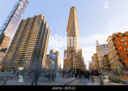 New York City, USA-April 8, 2017: Flatiron Building wurde als "eines der weltweit berühmtesten Wolkenkratzer und eine vollkommene Symbol der New Yor Stockfoto