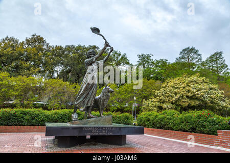 Die winkende Mädchen grüßt Schiffe in den Hafen von Savannah, Georgia Stockfoto