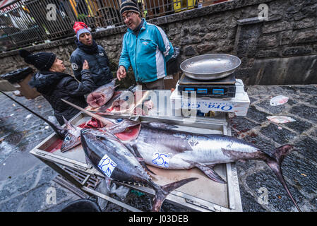 Schwertfisch auf berühmten alten Fischmarkt La Pescheria in Catania Stadt, östlich der Insel Sizilien, Italien genannt Stockfoto