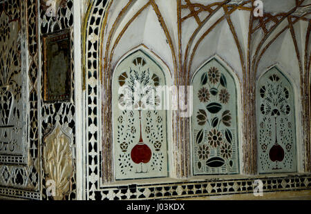 Schnitzereien auf Fenster am Amer Fort Stockfoto