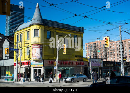 Döner King Kebab Take away Restaurant Gebäude in Toronto, Ontario, Kanada am Zusammenfluss von Queen St. und Kirche St. Stockfoto