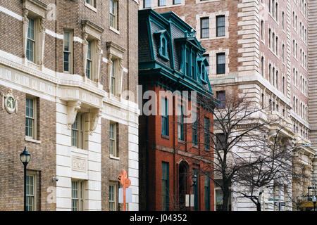 Gebäude entlang der Chase Street, in Mount Vernon, Baltimore, Maryland. Stockfoto