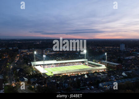 Griffin Park beleuchtet am Abend Spiel Luftaufnahme Stockfoto