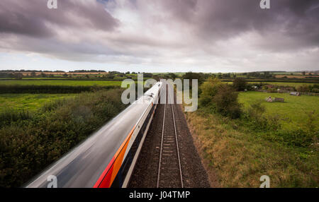 Templecombe, England, UK - 18. September 2012: A South West Züge Klasse 159 Diesel Personenzug auf der West Of England Main Line in South Somerset Stockfoto