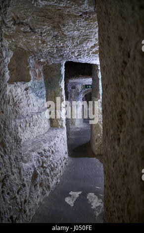 RABAT, MALTA - 29. Juli 2015: St. Pauls Katakomben - ein umfassendes System von unterirdischen Gängen und Gräber - die auffälligsten Merkmale von Malta Stockfoto