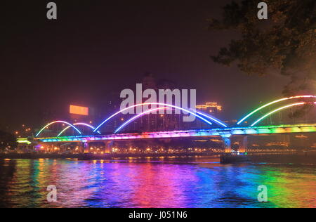 Jiefang Brücke Nacht Stadtbild in Guangzhou China Stockfoto