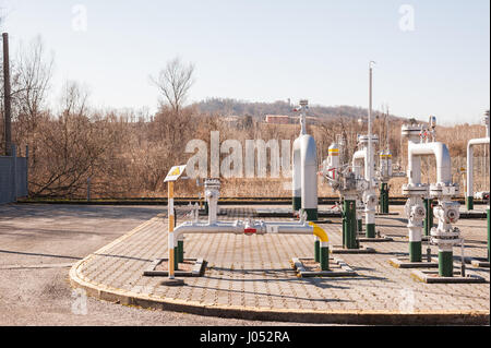 Regulierung der Bahnhof Überdruckventile, Instrumentierung und regulierende Druckventile und Rohre. Stockfoto