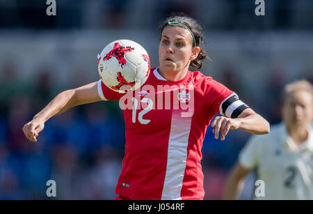 Erfurt, Deutschland. 9. April 2017. Kanadas Christine Sinclair in Aktion während der internationalen Frauen Freundschaftsspiel zwischen Deutschland und Kanada im Steigerwaldstadion Stadion in Erfurt, Deutschland, 9. April 2017. Foto: Thomas Eisenhuth/Dpa-Zentralbild/ZB/Dpa/Alamy Live News Stockfoto