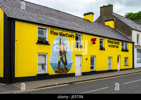 Finn MacCool Pub, Bushmills, Nordirland, Vereinigtes Königreich Stockfoto