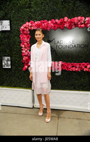 Zendaya besucht den 7. jährlichen Frauen Excellence Awards am 13. Juni 2015 im Luxe Hotel in Los Angeles, Kalifornien. Stockfoto