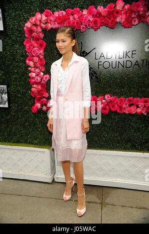 Zendaya besucht den 7. jährlichen Frauen Excellence Awards am 13. Juni 2015 im Luxe Hotel in Los Angeles, Kalifornien. Stockfoto