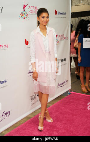 Zendaya besucht den 7. jährlichen Frauen Excellence Awards am 13. Juni 2015 im Luxe Hotel in Los Angeles, Kalifornien. Stockfoto