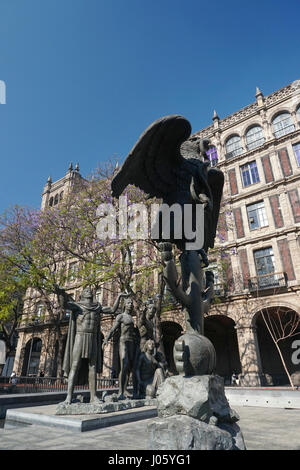 Centro-Altstadt von Mexiko-Stadt, Mexiko. Denkmal in Mexiko-Stadt, die zum Gedenken an die Gründung von Tenochtitlan. Stockfoto