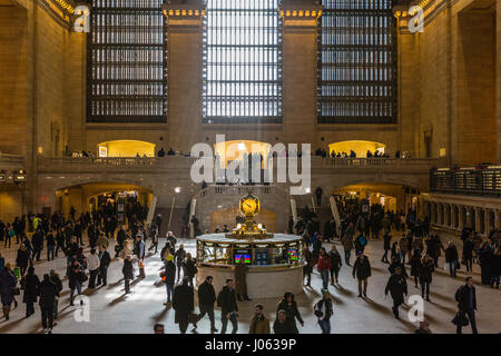 Menschenmassen in der Haupthalle, Grand Central Station, New York Stockfoto