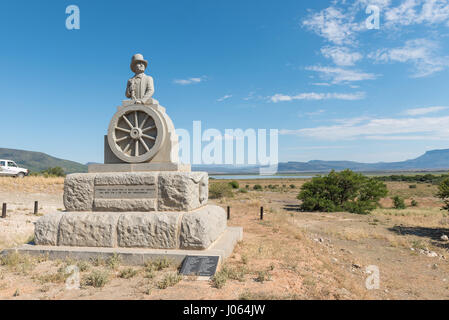 CAMDEBOO NATIONAL PARK, Südafrika - 22. März 2017: Das Denkmal zu Ehren der Voortrekker Führer Andries Pretorius wurde im November 1943 eingeweiht. Stockfoto