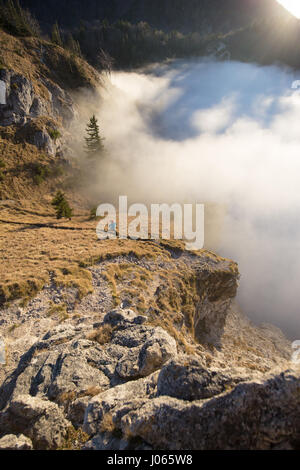 Ein Bergläufer auf dem schönen Nockstein Berg in Salzburg, Österreich. Stockfoto