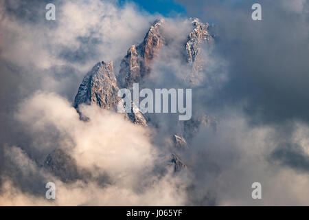 Die Landschaft ist atemberaubend in Val Gardena in Südtirol in Italien. Die Bergkette und Felslandschaft ist Teil der Dolomiten, welche ar Stockfoto