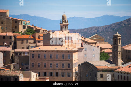 Die schöne Landschaft von Calvi. Korsika ist die gebirgigste Insel im Mittelmeer und liegt im Westen von Italien, südöstlich von der französischen ma Stockfoto