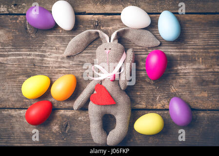 Osterhasen auf alt-boards Stockfoto