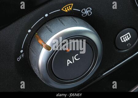 Zustand Luftregler in Auto Stockfoto