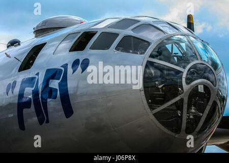 Weltkrieg II-B-29 super Festung bei Air show FIFI Stockfoto