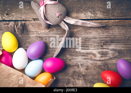 Osterhasen auf alt-boards Stockfoto