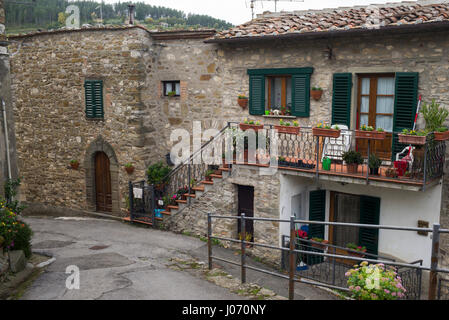 Fassaden der Häuser in der Stadt, Chianti, Toskana, Italien Stockfoto