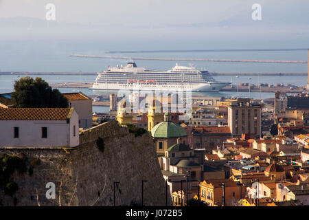 Kreuzfahrtschiff Viking Meer in Cagliari, Sardinien. Stockfoto