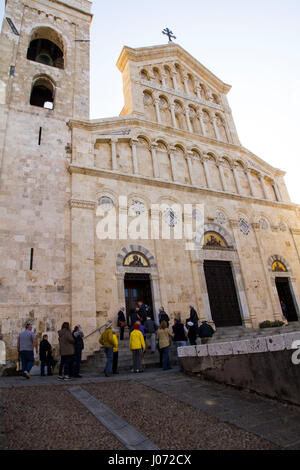 Die Kathedrale von Cagliari widmet sich der Jungfrau Maria und St. Cecilia und ist der Sitz von Erzbischof von Cagliari.  Es wurde von den Pisanern erbaut. Stockfoto