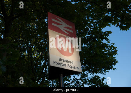 Bradford Forster Square Station Zeichen Stockfoto