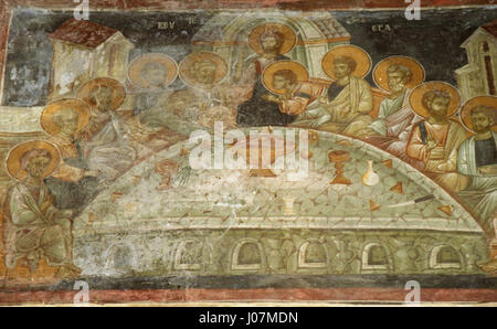 Diese Fresken aus der Kirche der Darstellung der Jungfrau Maria in Kuceviste zeigen religiöse Szenen und Figuren und zeigen die reiche Geschichte und künstlerische Traditionen der byzantinischen und ostorthodoxen Kunst. Stockfoto