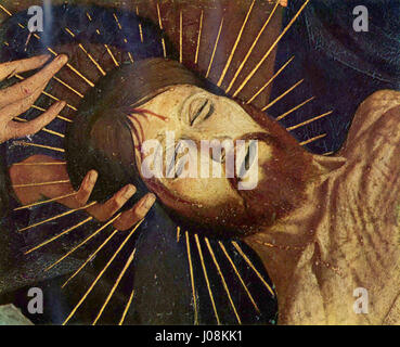 Enguerrand Quartons Gemälde „La Pietà de Villeneuve-lès-Avignon“ (um 1455) fängt einen düsteren Moment der christlichen Ikonographie ein, mit einer detaillierten Darstellung Jesu in den Armen der Jungfrau Maria, einer klassischen Darstellung von Trauer und Ehrfurcht. Stockfoto