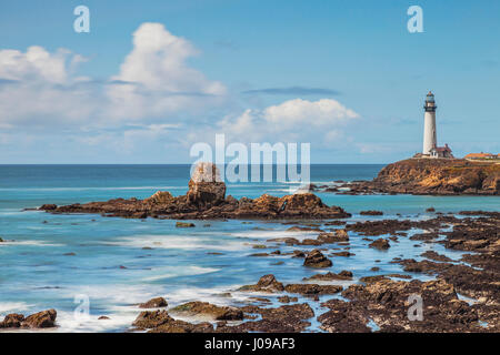 Pigeon Point Light Station, jetzt ein State Historic Park an der kalifornischen Küste. Langzeitbelichtung. Stockfoto